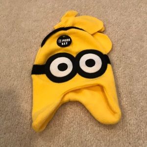 Minion hat and mitten set